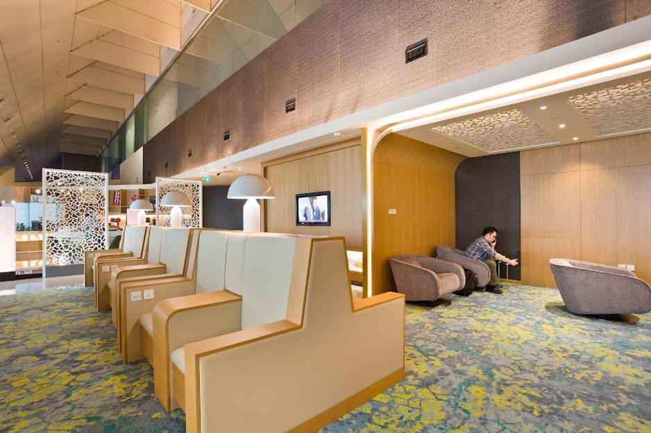 Ambassador Transit Lounge Terminal 2 Hotel Сингапур Екстериор снимка