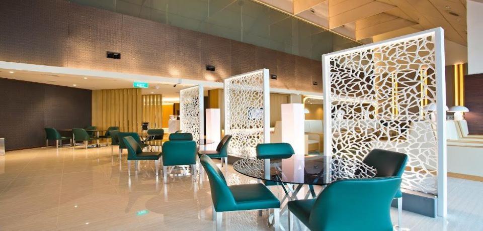 Ambassador Transit Lounge Terminal 2 Hotel Сингапур Екстериор снимка
