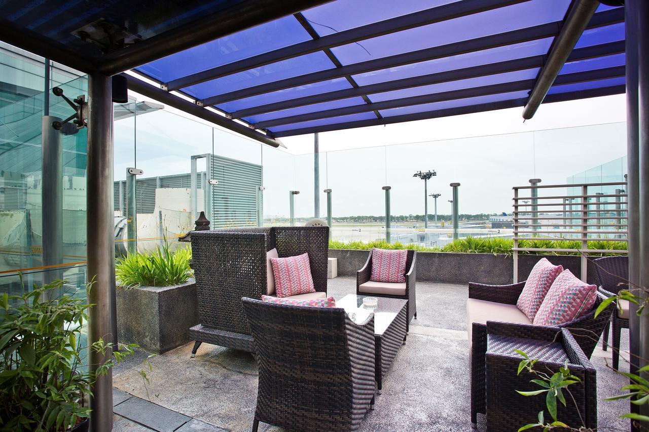 Ambassador Transit Lounge Terminal 2 Hotel Сингапур Екстериор снимка